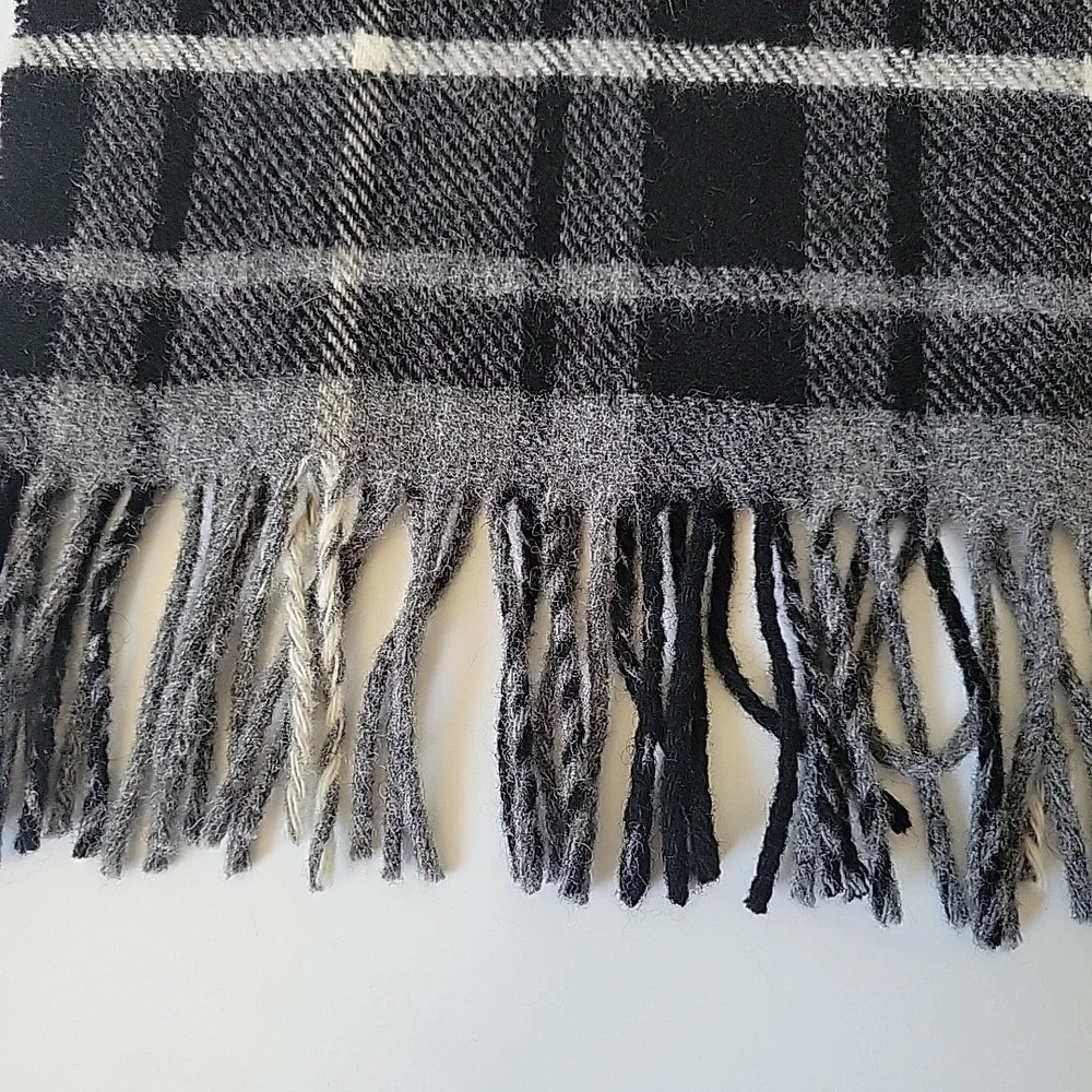 John Hanly Vintage 80s Lambswool Fringed Scarf Black Gray Plaid Flannel Academia